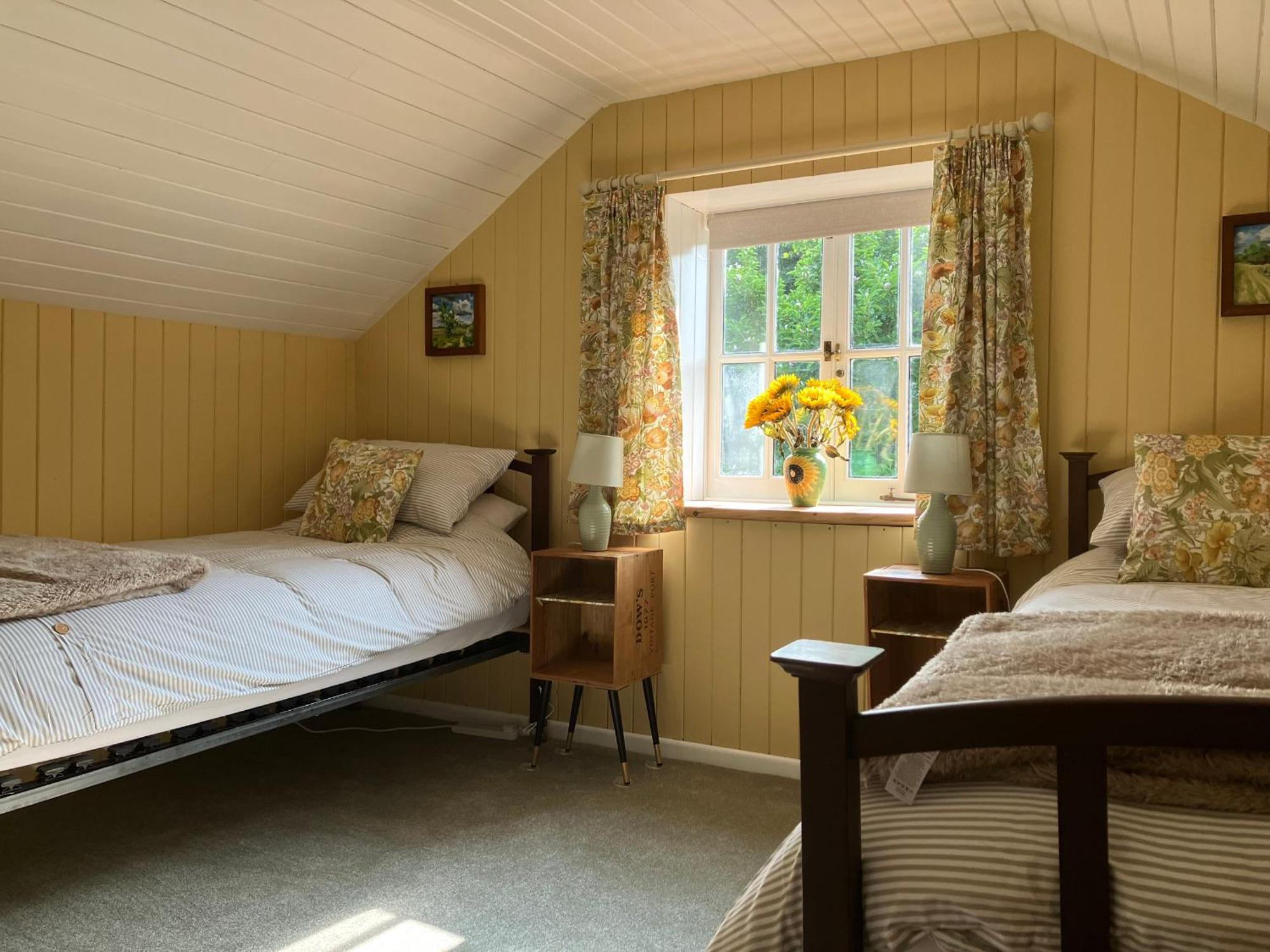 The Coach House - Trinity Lodge Дорчестер Экстерьер фото