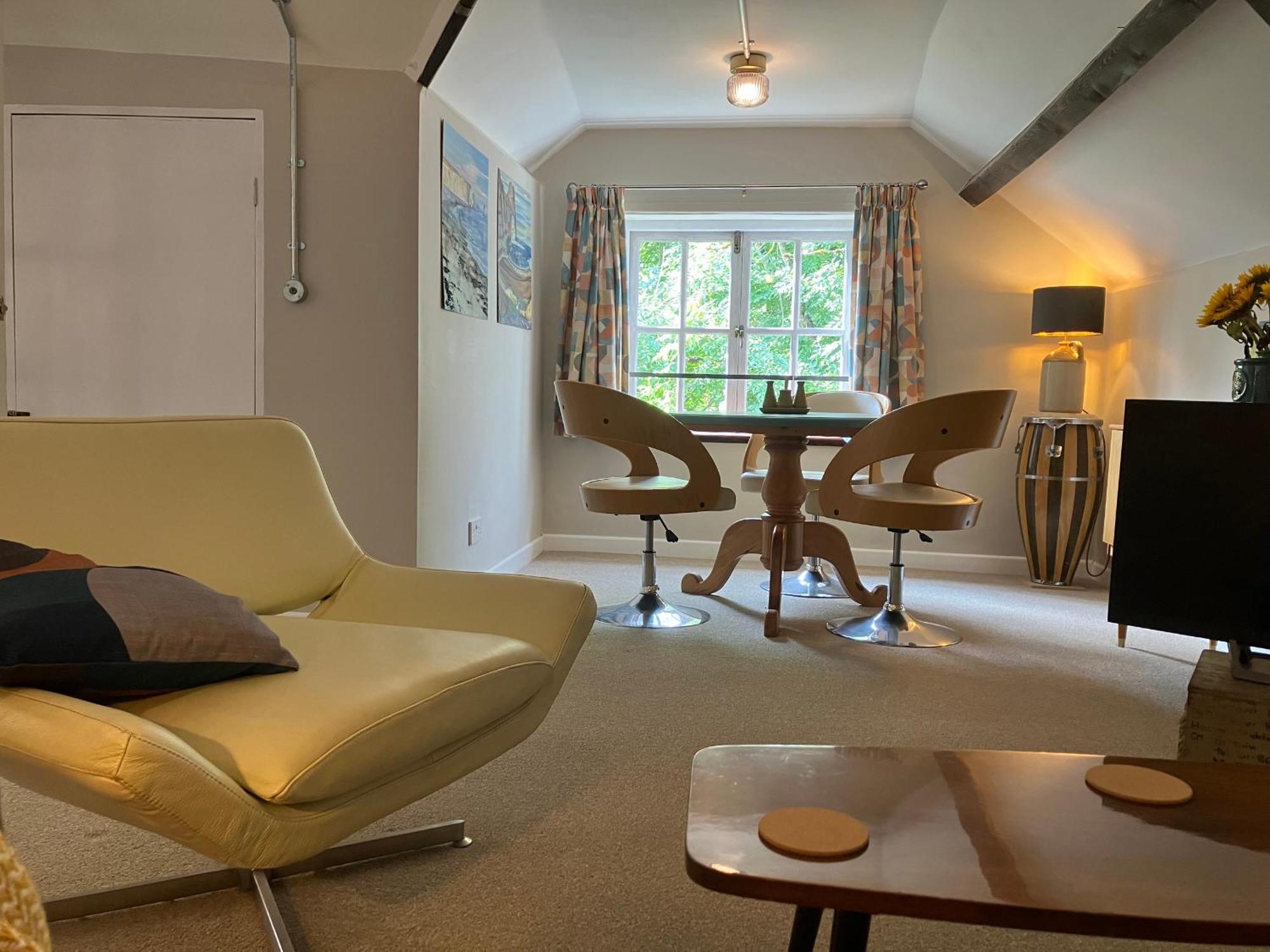 The Coach House - Trinity Lodge Дорчестер Экстерьер фото